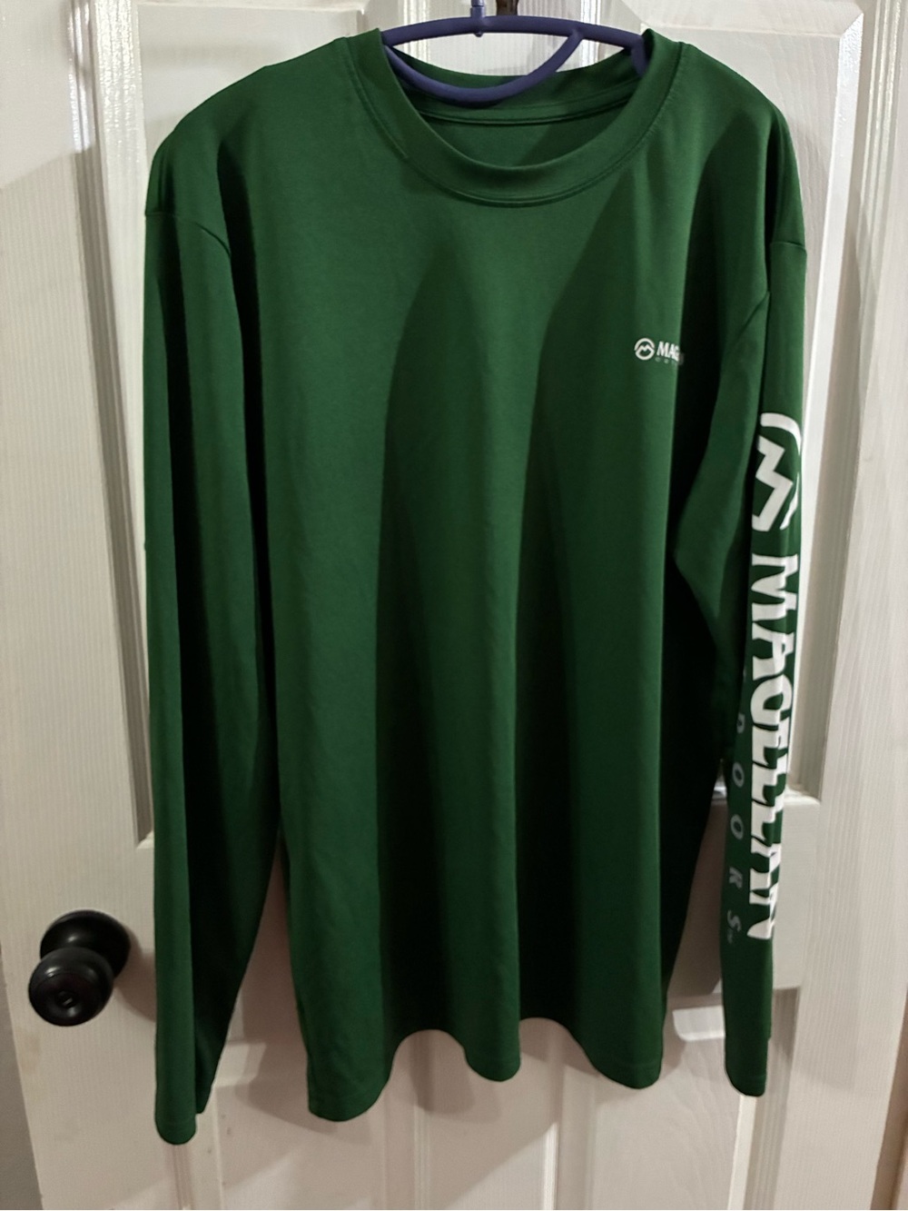 Magellan Men’s Medium Performance Long-Sleeve T-Shirt